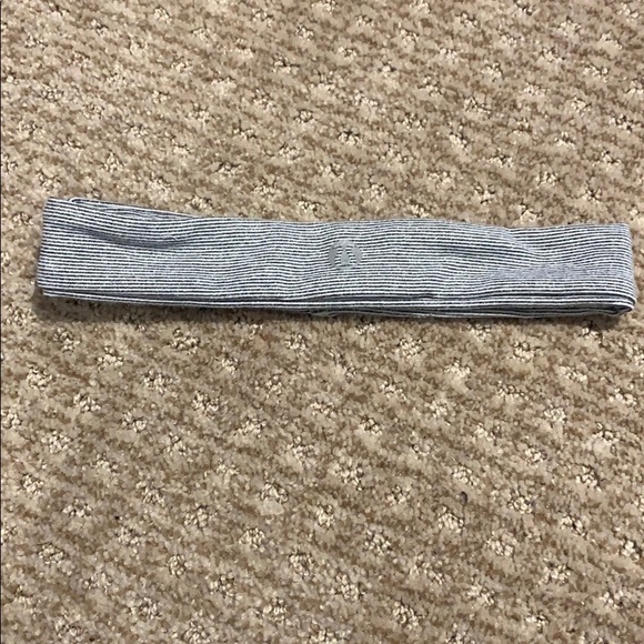 Lululemon headband stripped - Picture 1 of 1